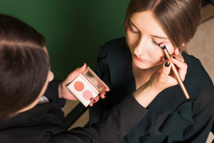How to Make Custom Organic Makeup at Home